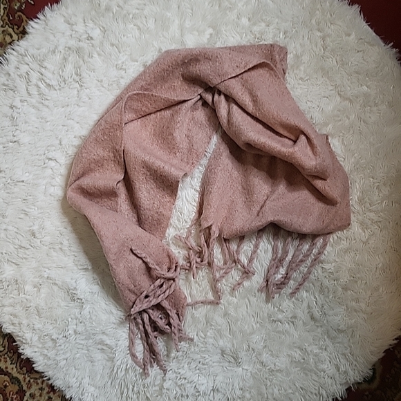 Women's Fashion Scarves Bundle Fall Winter Spring Accessory Lot - Picture 7 of 15